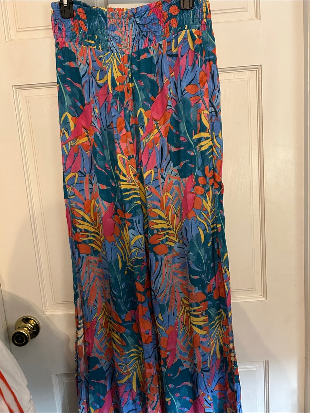 Kona Sol Women's Tropical Print Multicolor wide legged pant- Size Small EUC